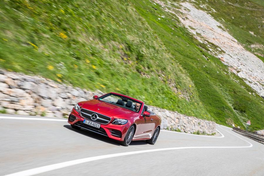  Mercedes-Benz E300 AMG Line Cabriolet 2017 года  (WW) (фото 30 из 32)